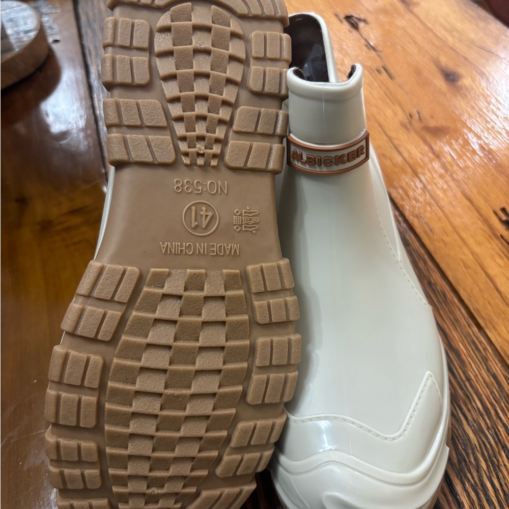 Sleek White and Tan Men's Rain Boots